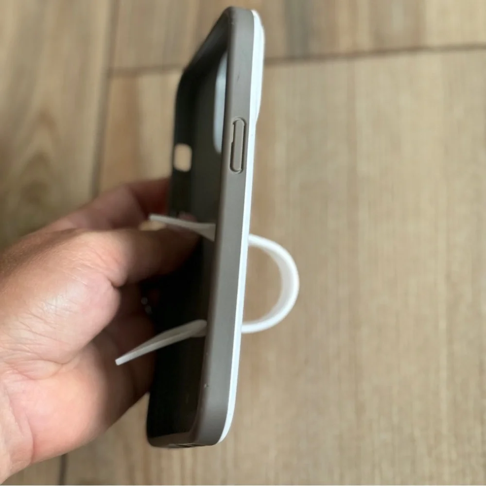 Loopy White Marble Case